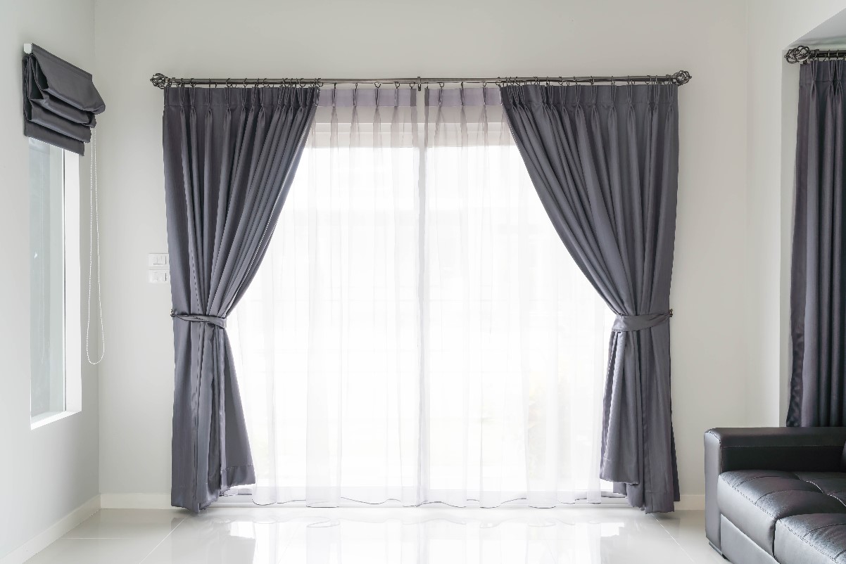 Roller blinds and blackout fabrics – refresh your room
