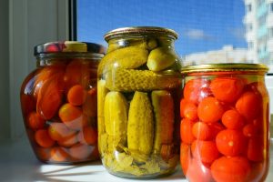 Recipe for traditional pickled cucumbers